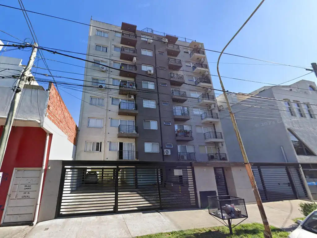 EN VENTA COCHERA EN EL PALOMAR SOBRE LA CALLE MADARIAGA - FICHA 10204