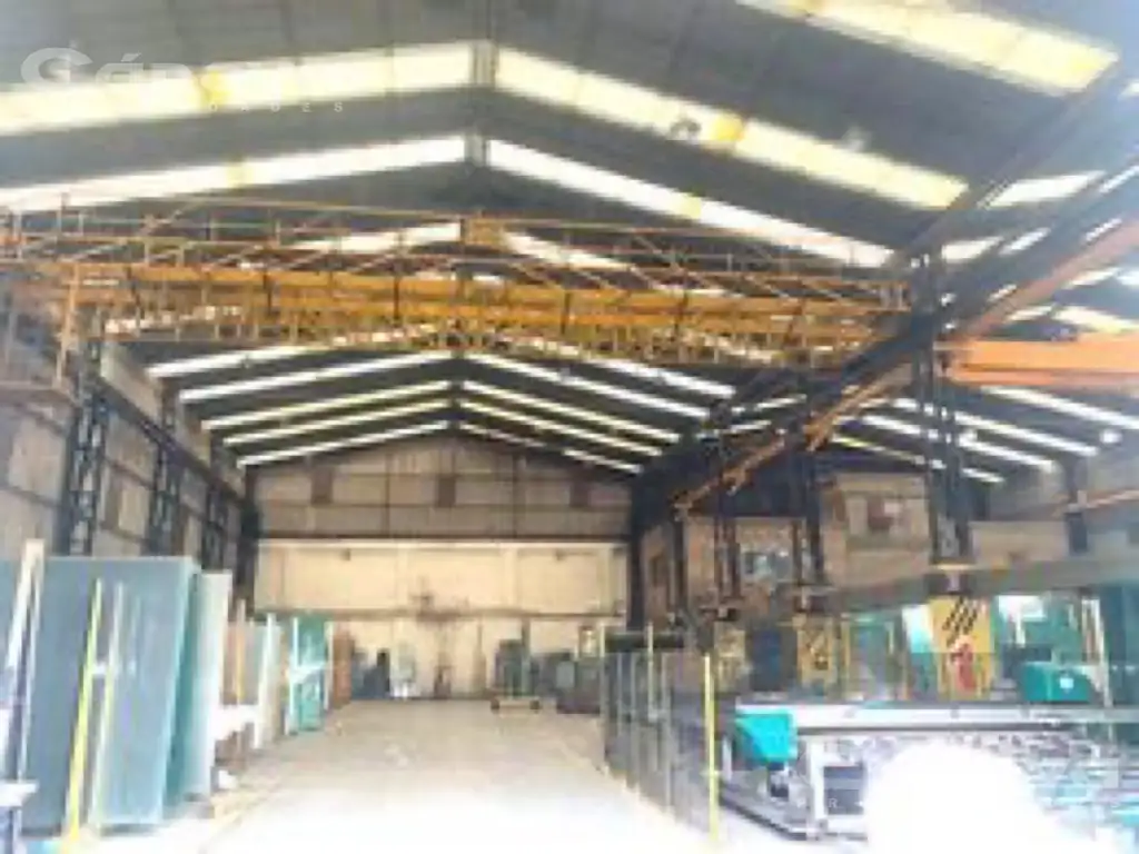 Oportunidad Única: Nave Industrial Versátil en San Fernando