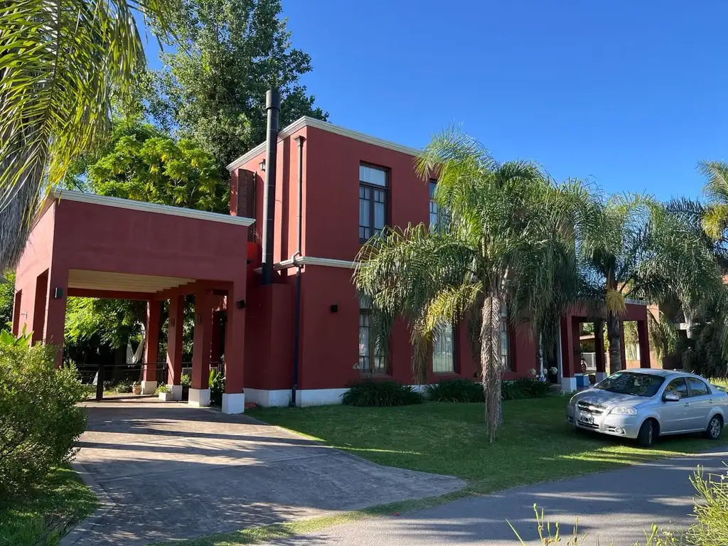 Venta de Casa 4 Amb. Barrio Cerrado Altos del Sol, Ituzaingo