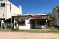 Casa - Venta - Argentina, Berazategui - CALLE 360 323