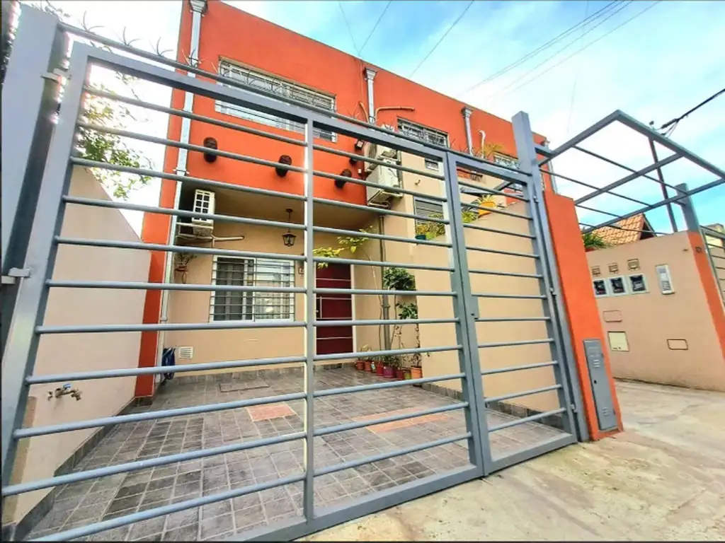 DUPLEX DE 4 AMBIENTES EN ITUZAINGO NORTE, PERMUTA PROPIEDAD EN MAR DEL PLATA (3205)