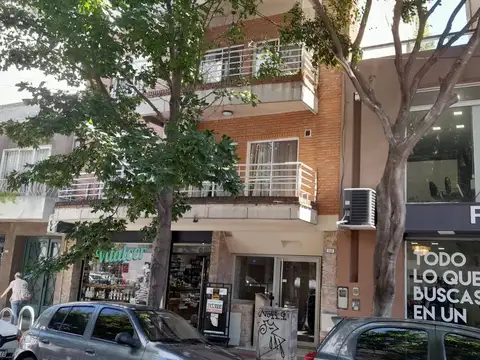 HERMOSO SEMIPISO 2 AMB 63 M2 CON BALCON