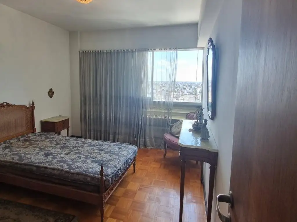 Departamento céntrico, hermosa vista. Opción con muebles