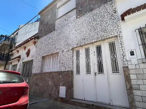 CASA EN VENTA - ROSARIO