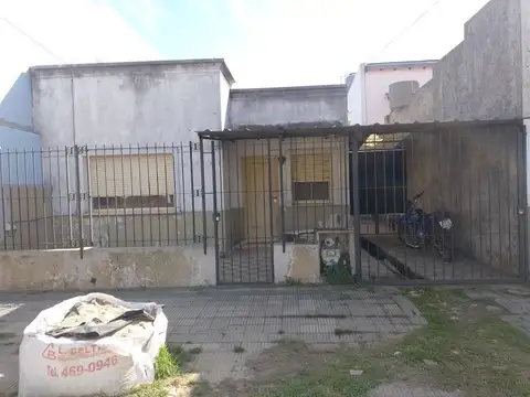 Casa en venta en Marques de Avilés e/ Moreno y Sáenz Peña - Ensenada -  Argenprop