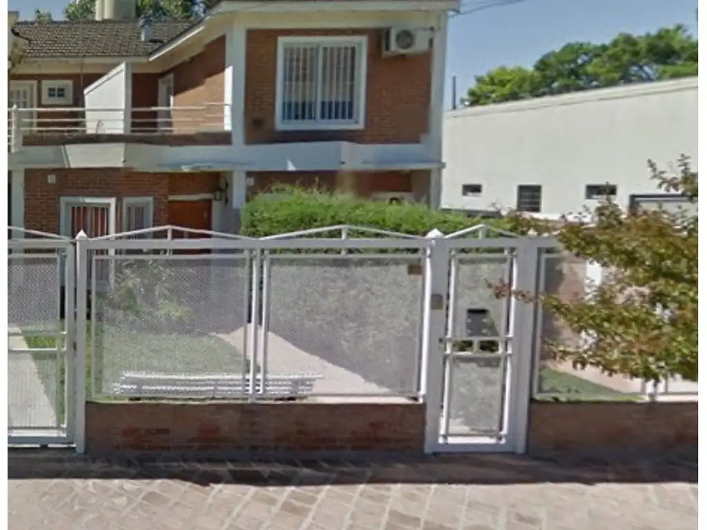 CAÑUELAS - EN VENTA IMPECABLE DUPLEX