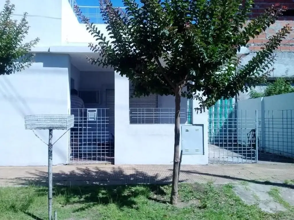 Casa - Venta - Argentina, Morón - CHARCAS 3700