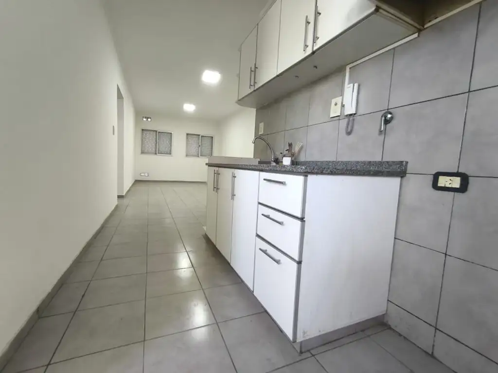 Venta depto de 2 dormitorios c/cochera- Santo Tome