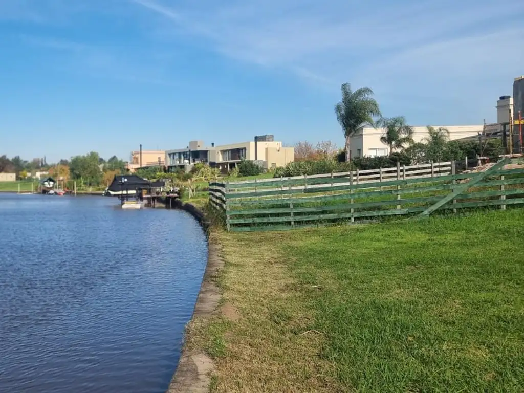 LOTE AL RIO CON AMARRA, SALIDA AL LUJAN