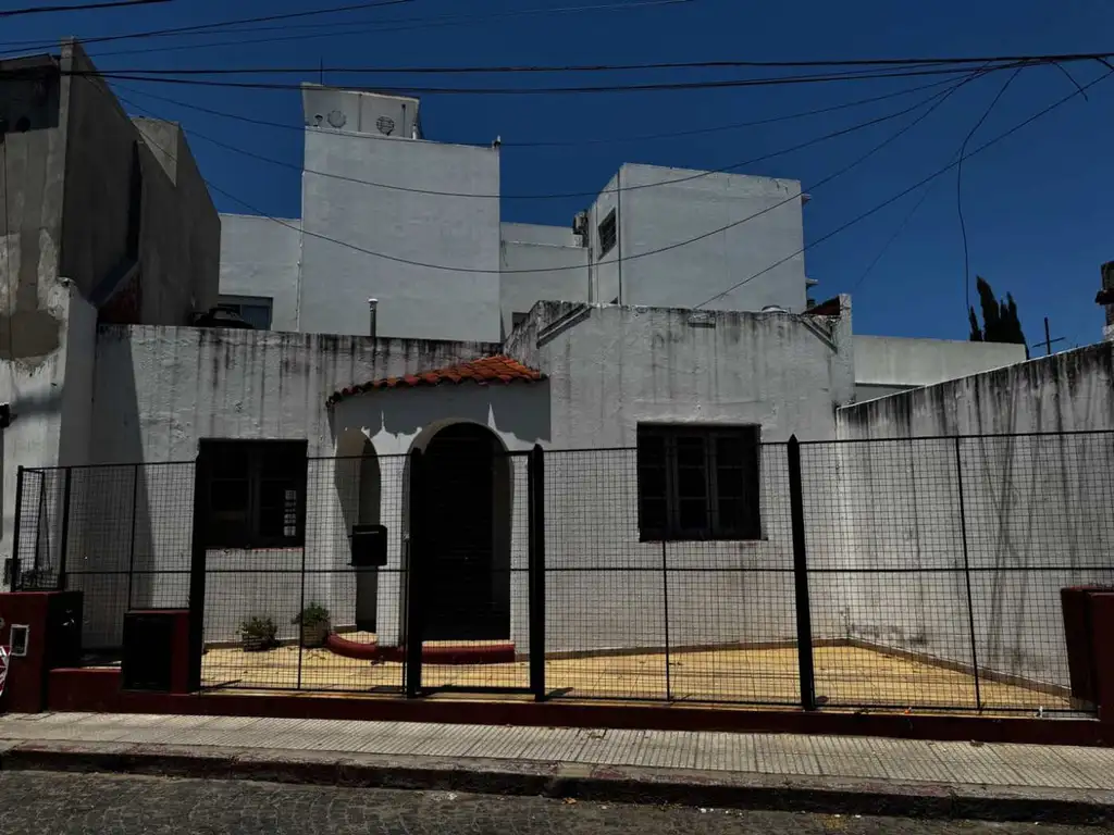 Casa con terreno propio OPORTUNIDAD