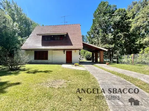 Quinta en Venta en barrio, parque Exaltación.