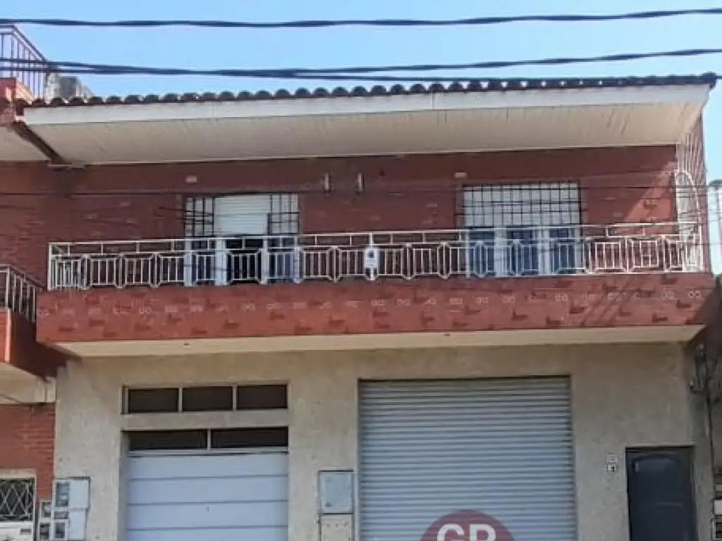 Venta de Casa en PH con amplio lote