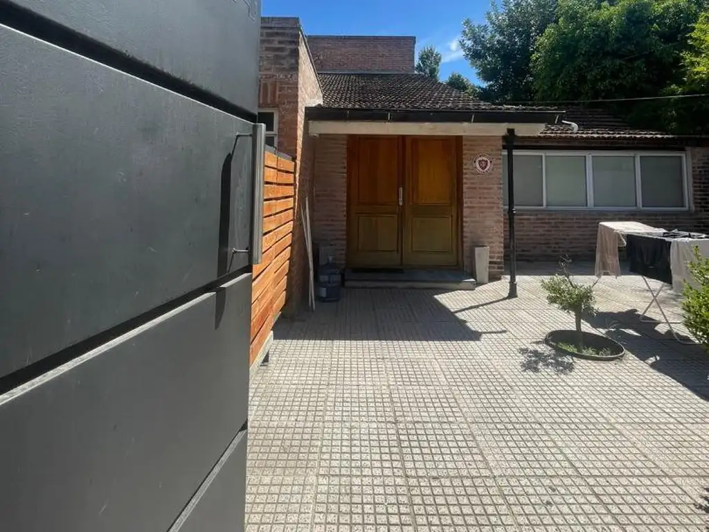 Casa en venta 4 ambientes, bajo de San Isidro