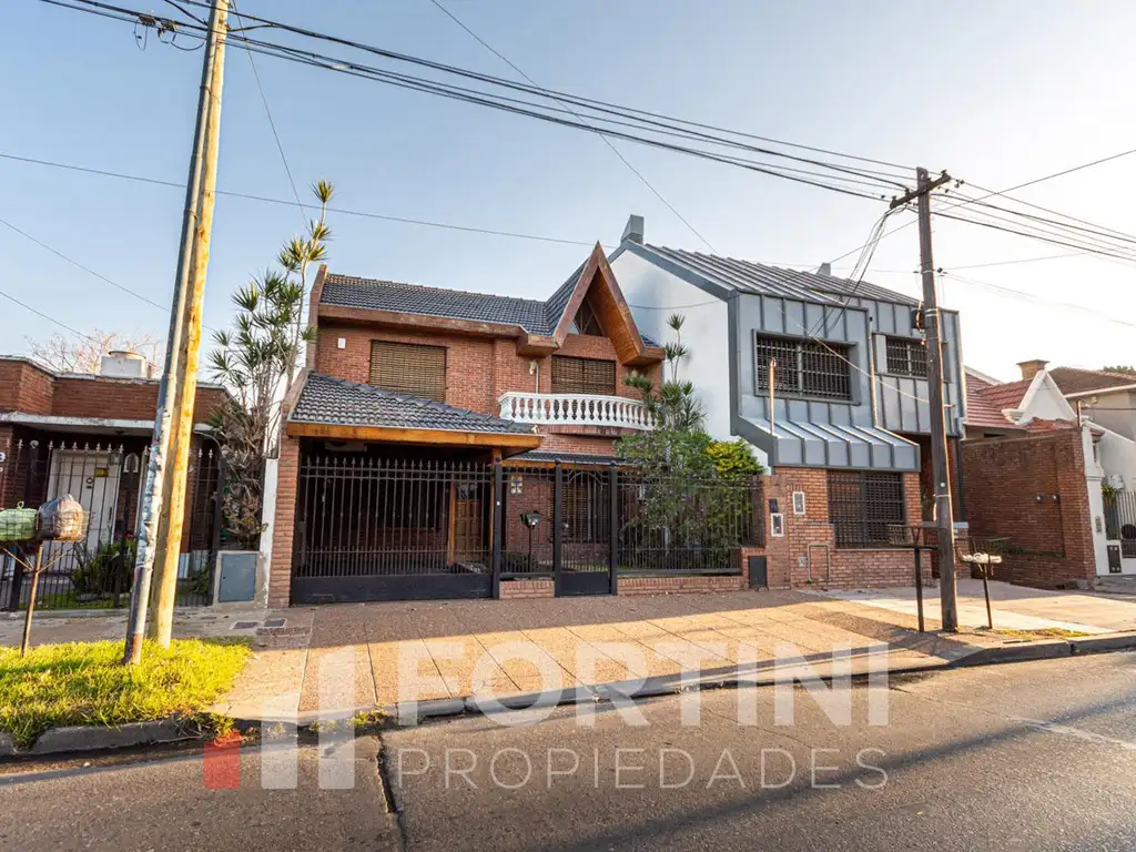 Venta Casa 5 ambientes Villa Ballester