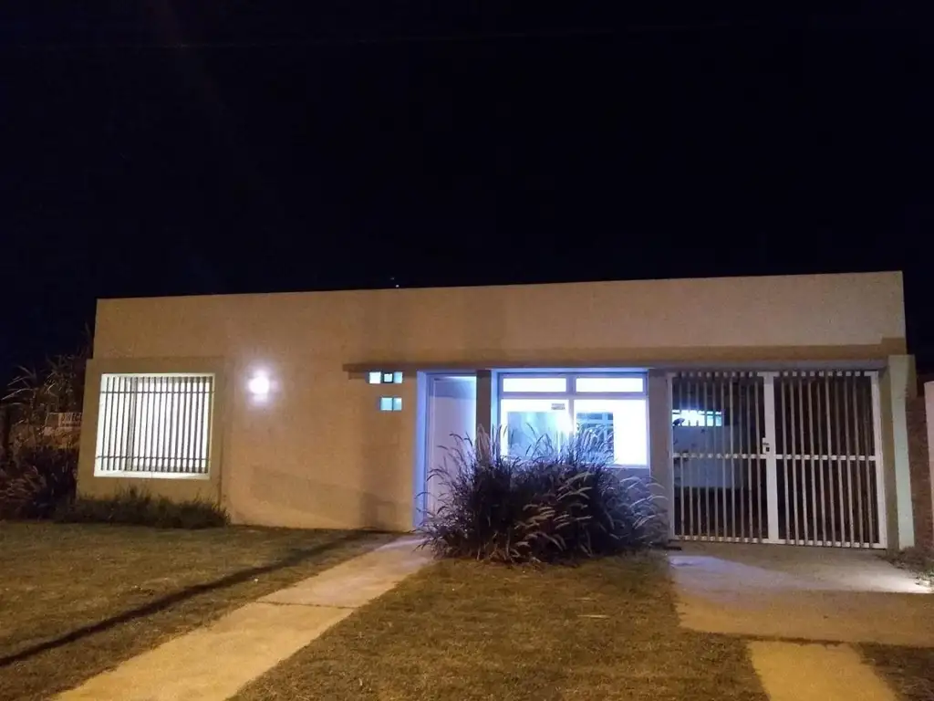 Casa en venta en Rafaela, barrio El Bosque