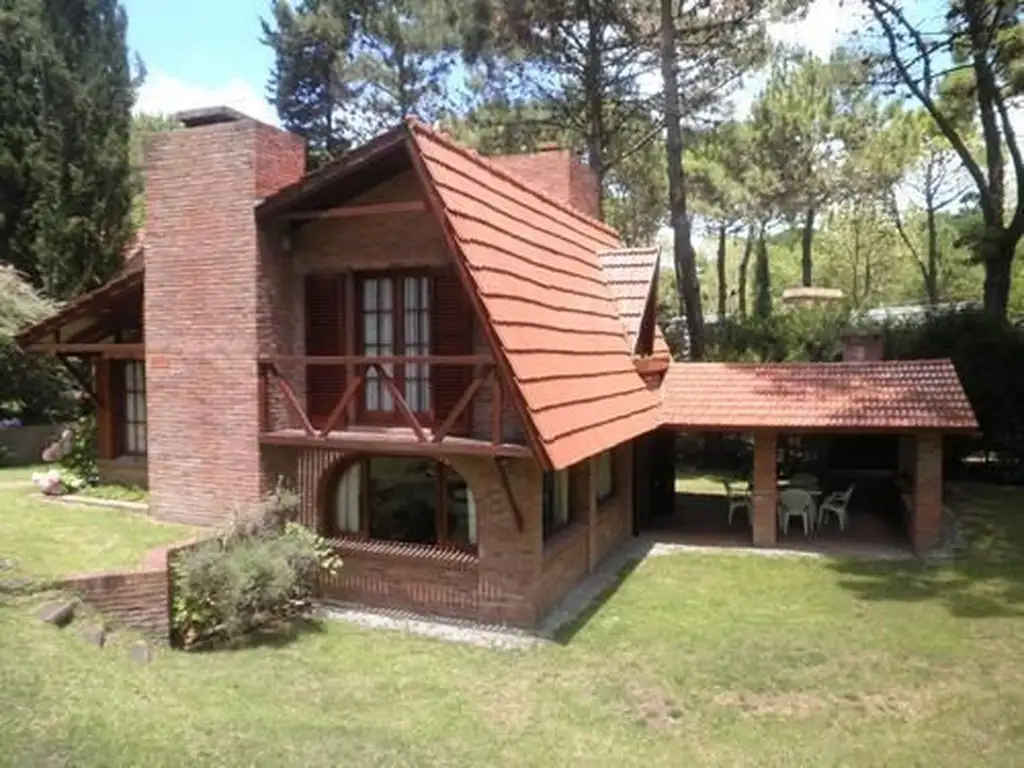 Casa - Venta - Argentina, Pinamar - CALLE CUL DE SAC ODISEA 3425