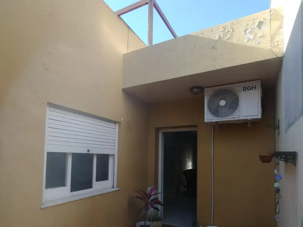 VENDE AMPLIA CASA EN SAN JERONIMO NORTE