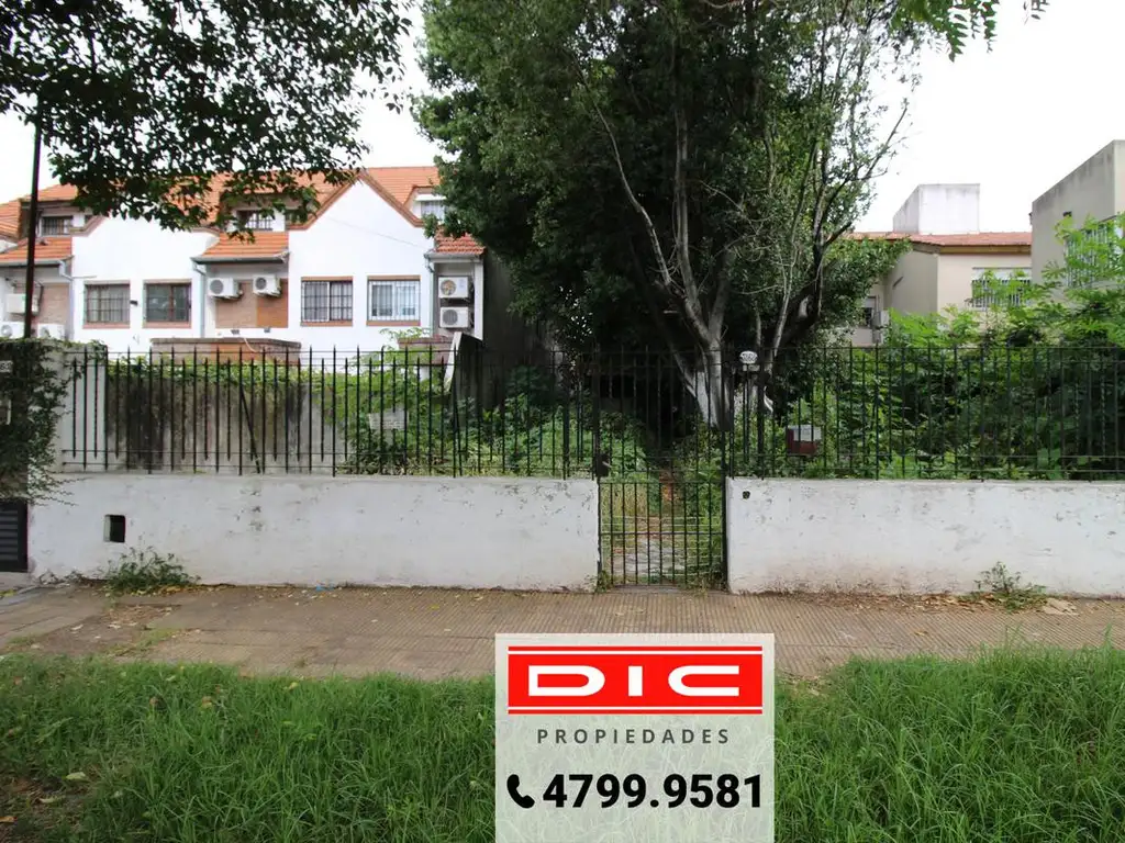 Terreno apto duplex Venta - Olivos