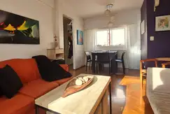 Departamento de 3 ambientes con balcón y excelente ubicación cerca de la Panamericana- En Venta.