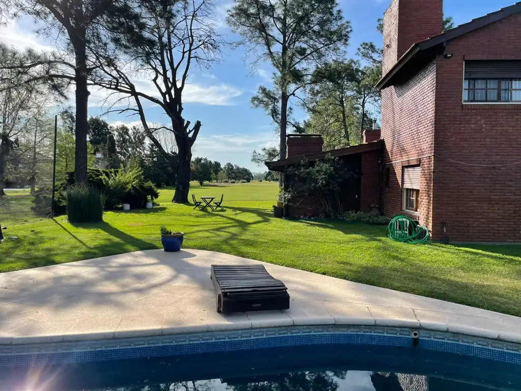 Hermosa Casa con Pileta, Vista al Golf en Indio Cua Country Club