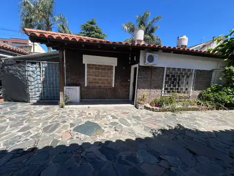 Martínez: Casa de 3 Amb con Garage Propio en Muy Lindo Complejo de Casas. Patio y parrilla