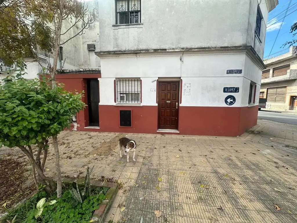 TIPO CASA AL FRENTE CON ENTRADA INDEPENDIENTE