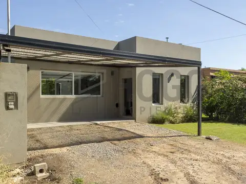 Casa nueva con jardín y pileta en San Antonio de Areco