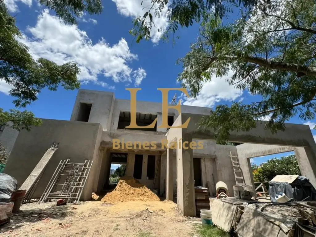 VENTA CASA EN EL CANTON A LA LAGUNA