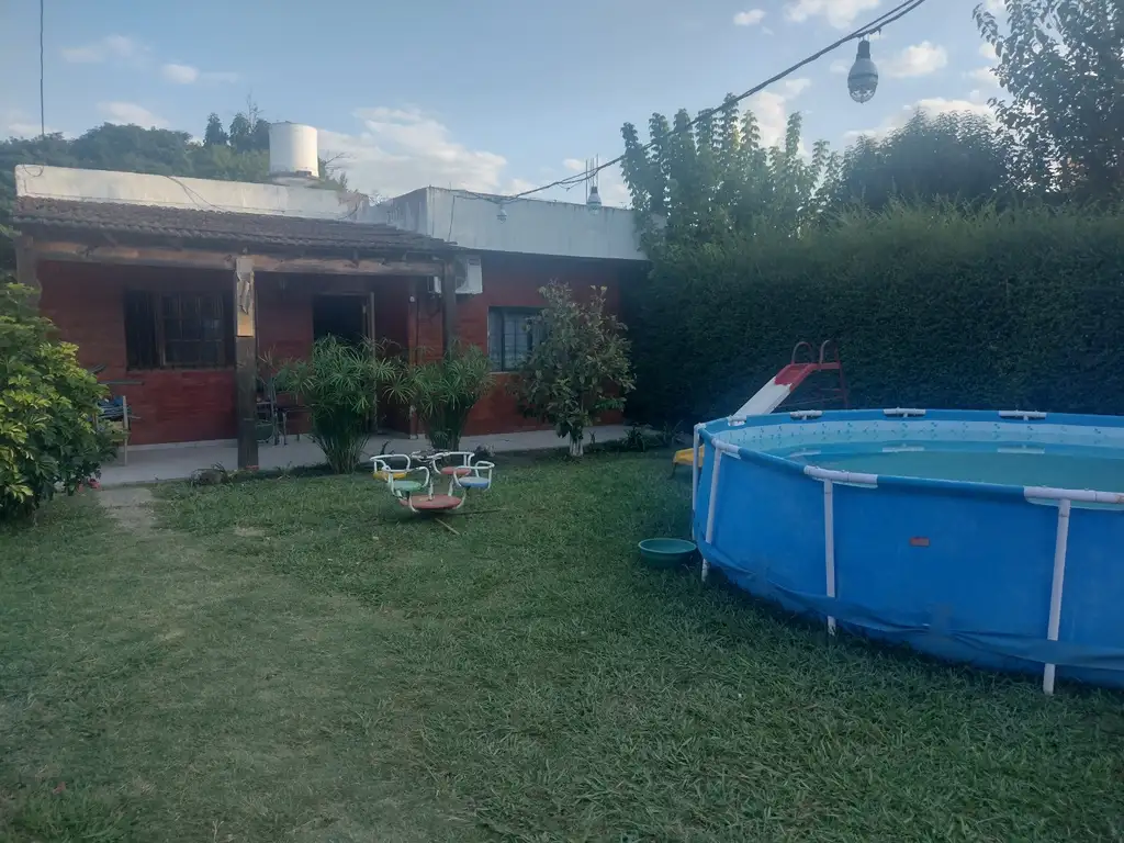 CASA EN VENTA BARRIO PERUZZOTTI PILAR