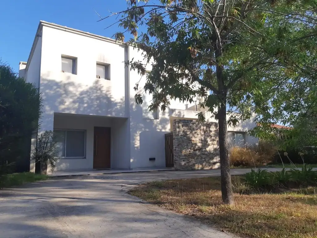 Casa en Alquiler  Santa Catalina Villanueva Tigre