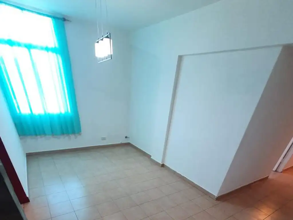 DEPARTAMENTO DE 4 AMBIENTES EN VENTA CERCANO A AV. CENTENARIO, BECCAR