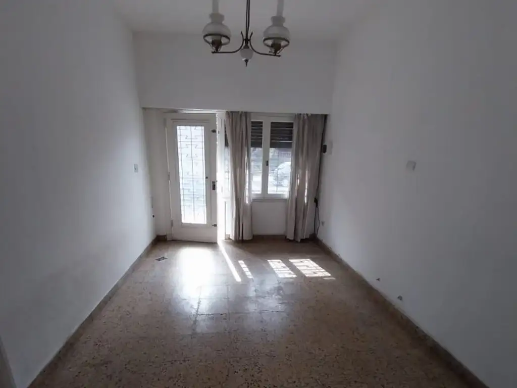 Casa en Venta en Lomas Del Mirador - 3 ambientes