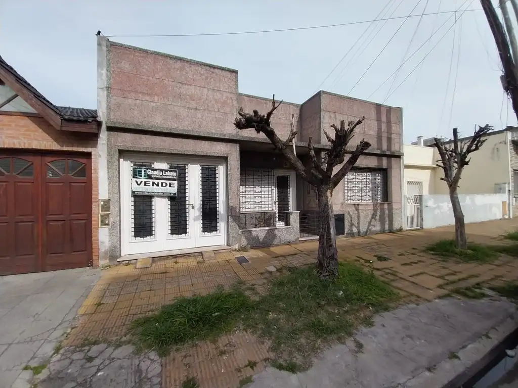 Casa - Venta - Argentina, La Matanza - EDUARDO COSTA 100 - Foto 0