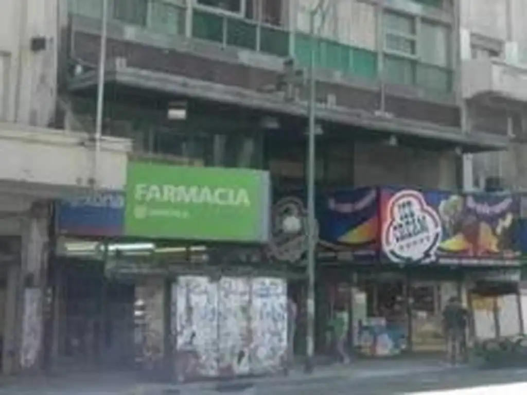 Av. Corrientes al 1100 Cfte lum de Recep y 2 despachos. Baño y  cocina. Vigil Subtes