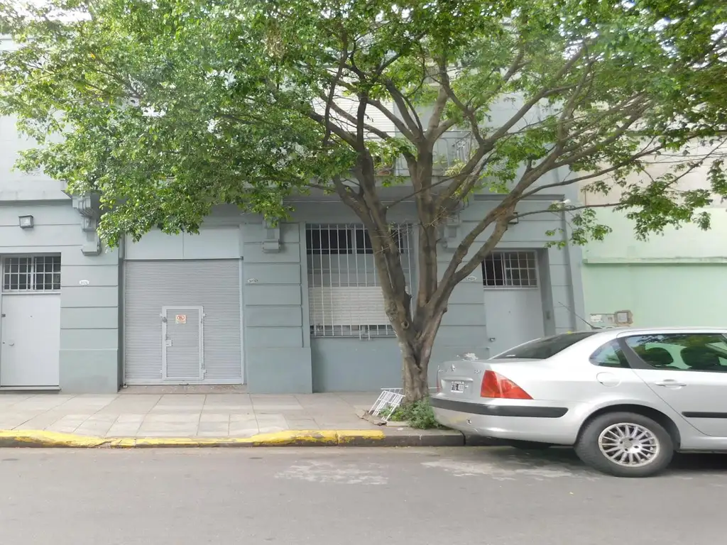 Casa de 8 ambientes en Venta en Chacarita