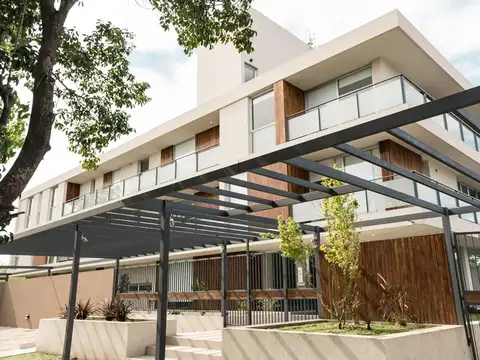 Mistral 697 , Piso PB