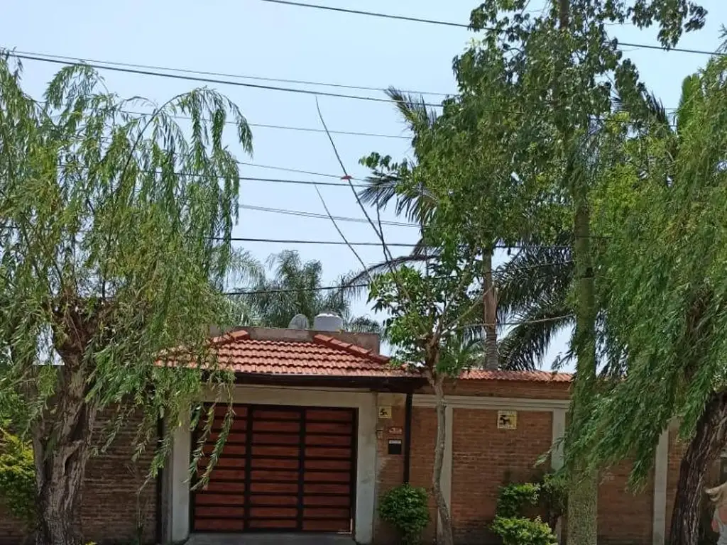 hermosa casa en barrio Independencia