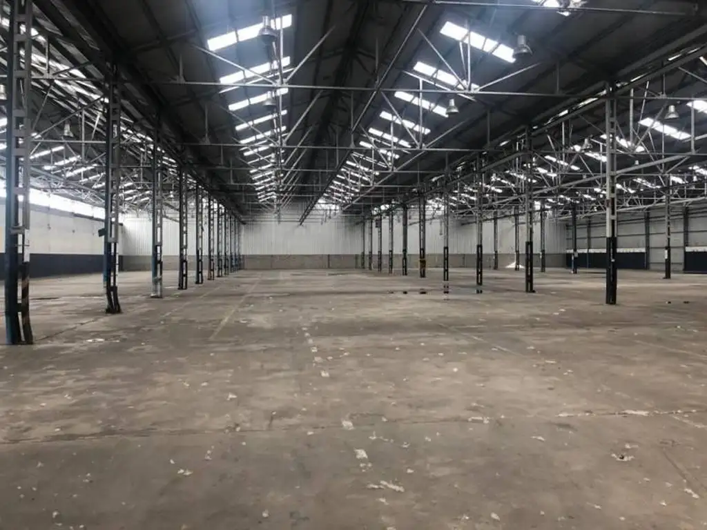 Deposito 10000 m2 - Hurlingham - Parque industrial