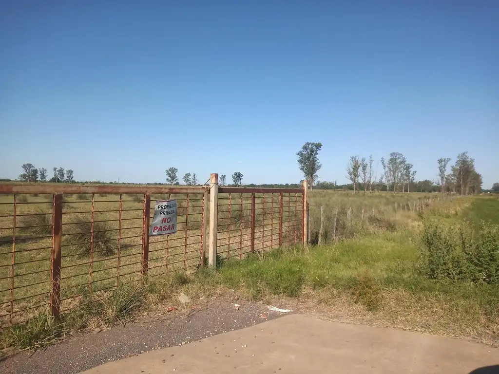 VENTA - LOTE 2400m2 POR RUTA 9 IDEAL PARA GALPON