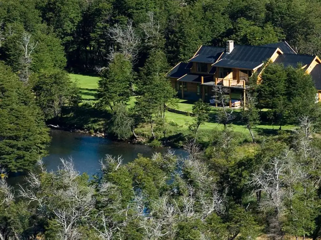 Alq. Turistico - Hotel FULL HOUSE en el Parque Nacional Lanin