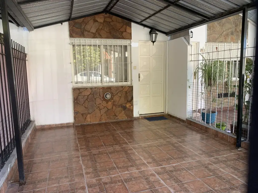 CASA EN VENTA EN LA PLATA