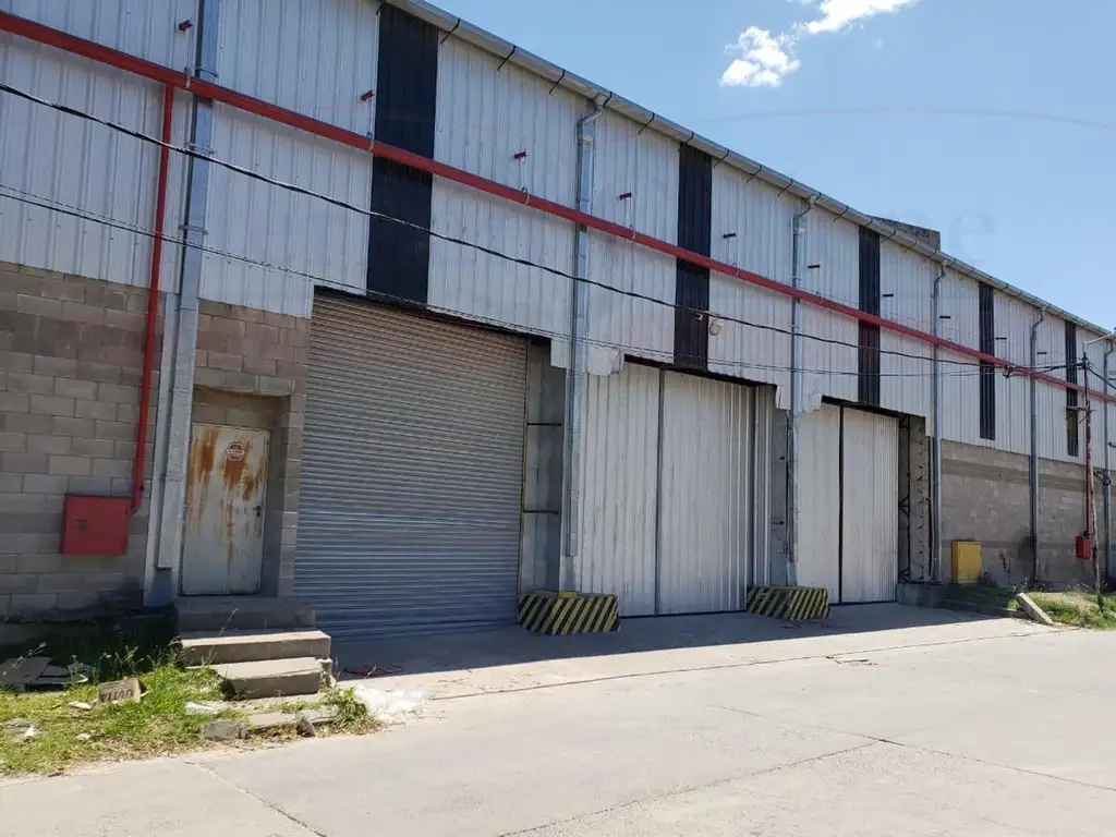 NAVE INDUSTRIAL DE 4200 M² EN PARQUE INDUSTRIAL DE HAEDO