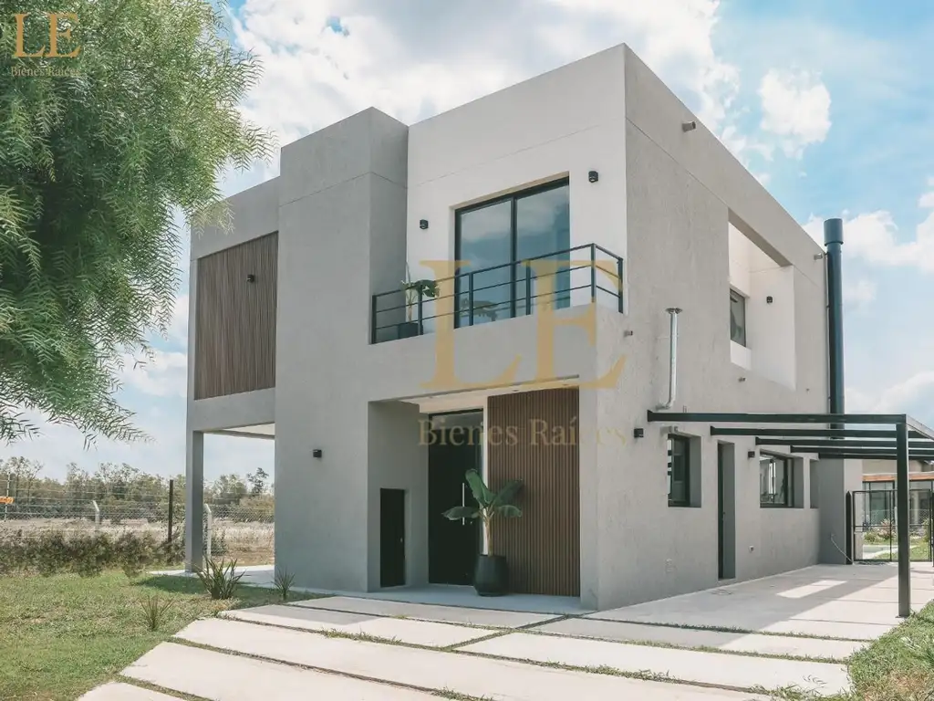 Casa a la Venta en Pilar del Este