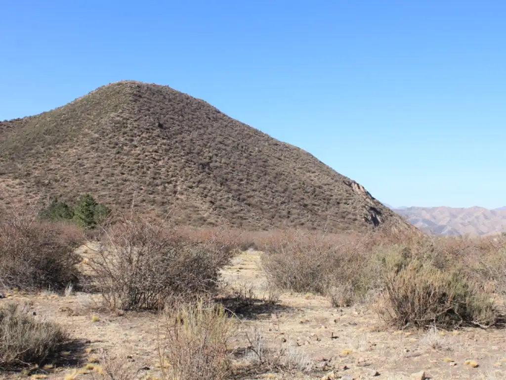 Gran Terreno en Los Zorzales Potrerillos