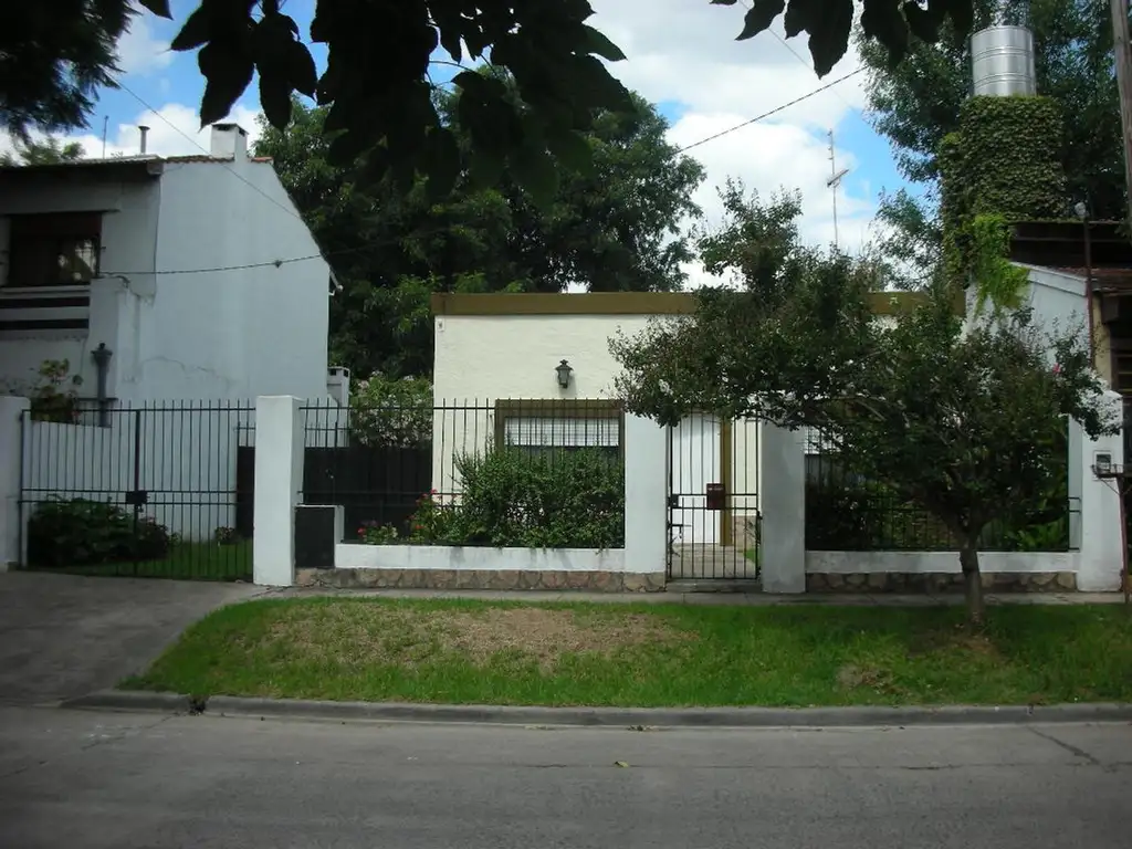 Casa en venta 3 ambientes en Don Torcuato