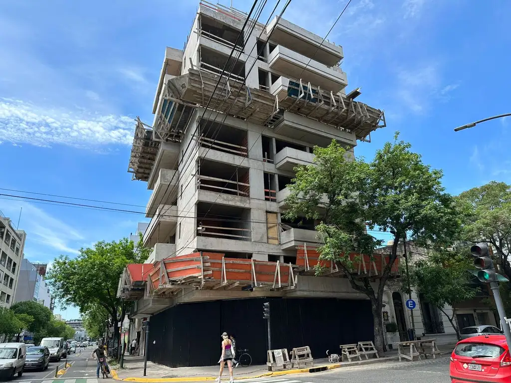 Venta depto 2 amb en Colegiales balcón al frente