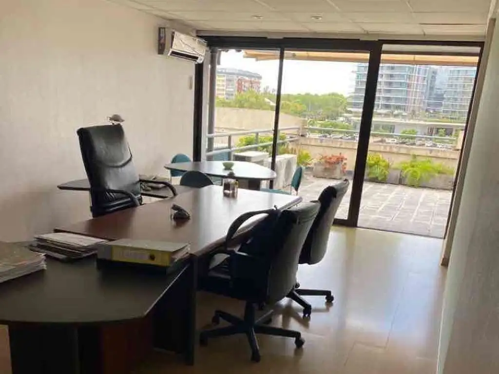 Oficina en Venta - USD 590.000