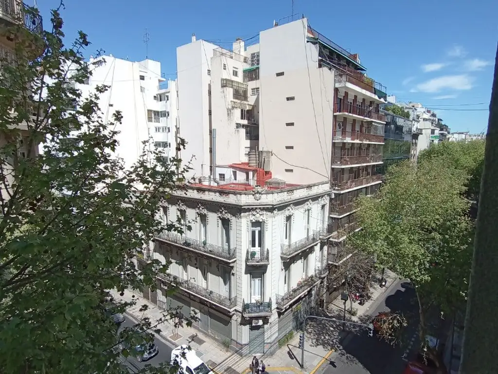 3 AMB AYACUCHO 307 5ª FRENTE BALCON, HOY COMO 2 AMB POR QUE ERA OFICNA ( BARRIO: CONGRESO)