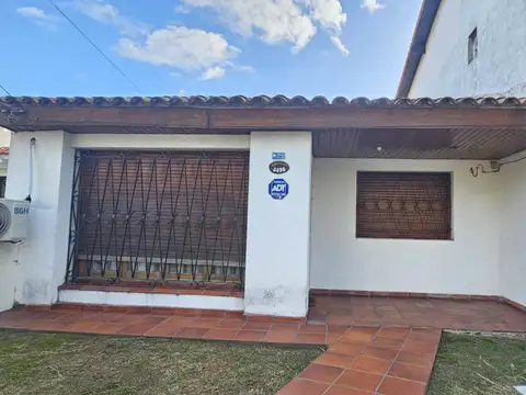 Casa en venta Ituzaingó norte.