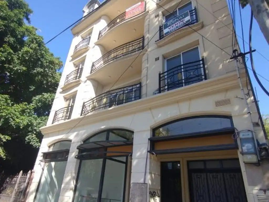 DEPARTAMENTO EN DUPLEX A LA VENTA EN ADROGUE CON COCHERA